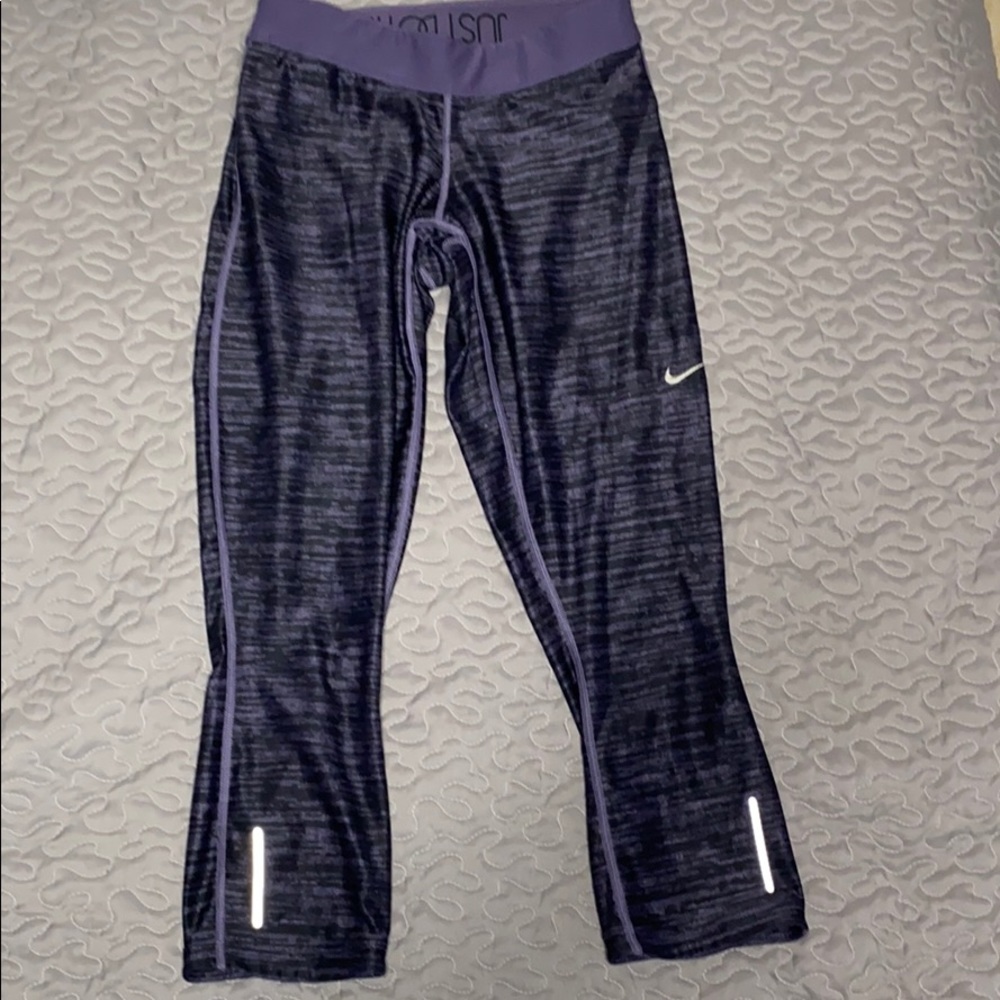 Nike purple patterned mid calf leggings